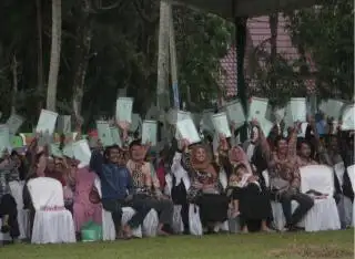 Mantap, 12.500 Sertifikat Tanah Gratis Diserahkan Kepada Warga