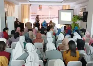 Kaum Perempuan Bogor Dilatih Buat dan Pasarkan Produk dari Sawit