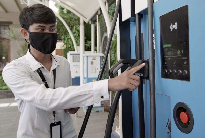 Merapat, PLN Cari Mitra Usaha untuk Bangun Lebih dari 100 SPKLU