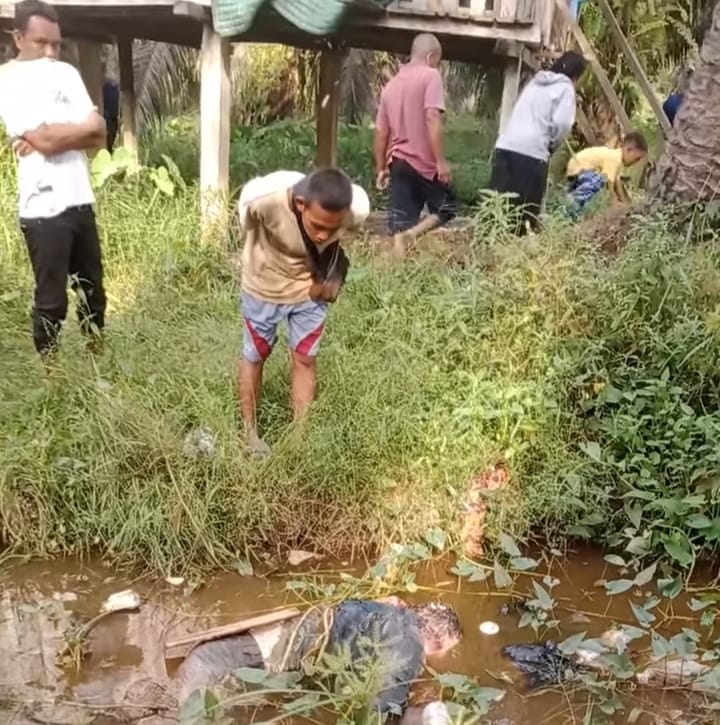 Hilang 3 Hari, Ditemukan Mengapung di Kolam di Kebun Sawit