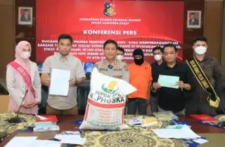 Dibuat di Gresik, Lebih 1.000 Ton Pupuk NPK Oplosan Dijual di Sumbar