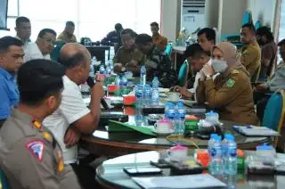 Perusahaan Sawit Dikumpulkan, Diminta Bantu Perbaiki Jalan