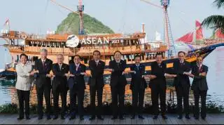 Airlangga Bahas Penguatan Kerja Sama Sawit dan Karet dengan Malaysia
