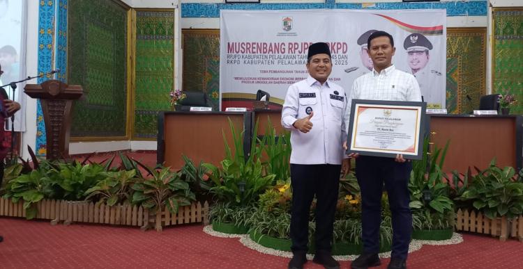 PT Musim Mas Dapat Penghargaan CSR dari Pemkab Pelalawan