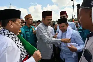 Ceramah di Rohil, UAS Kenalkan Cagub 'Sawit'