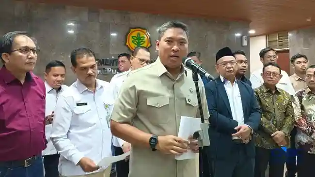 Harga Sawit Terjun Bebas, Kepala Daerah Diminta Jangan Diam Saja!