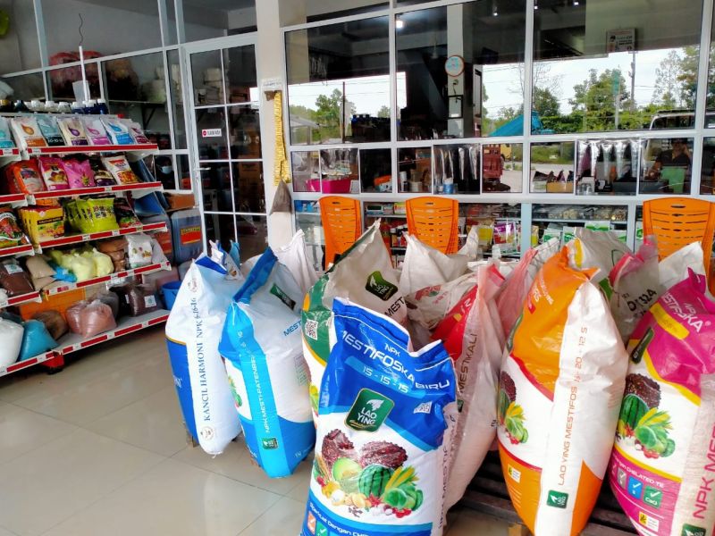 Pupuk di Riau Mahal, Tapi Masih Diminati Petani Sawit