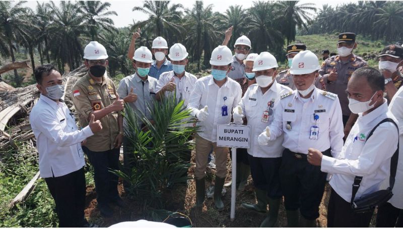 Dapat Dana Rp29 M, Ribuan Petani Mitra Sinar Mas Ikut PSR